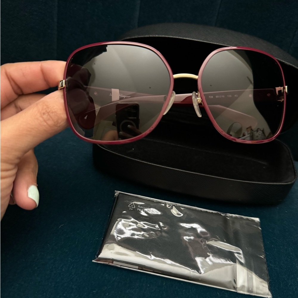 Ferragamo 🕶️